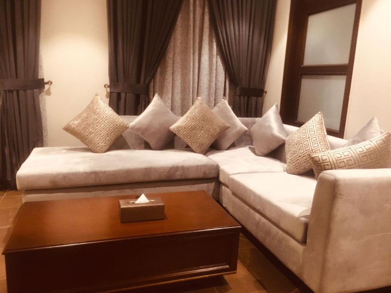 Jacaranda Heights Hotel Islamabad Ngoại thất bức ảnh
