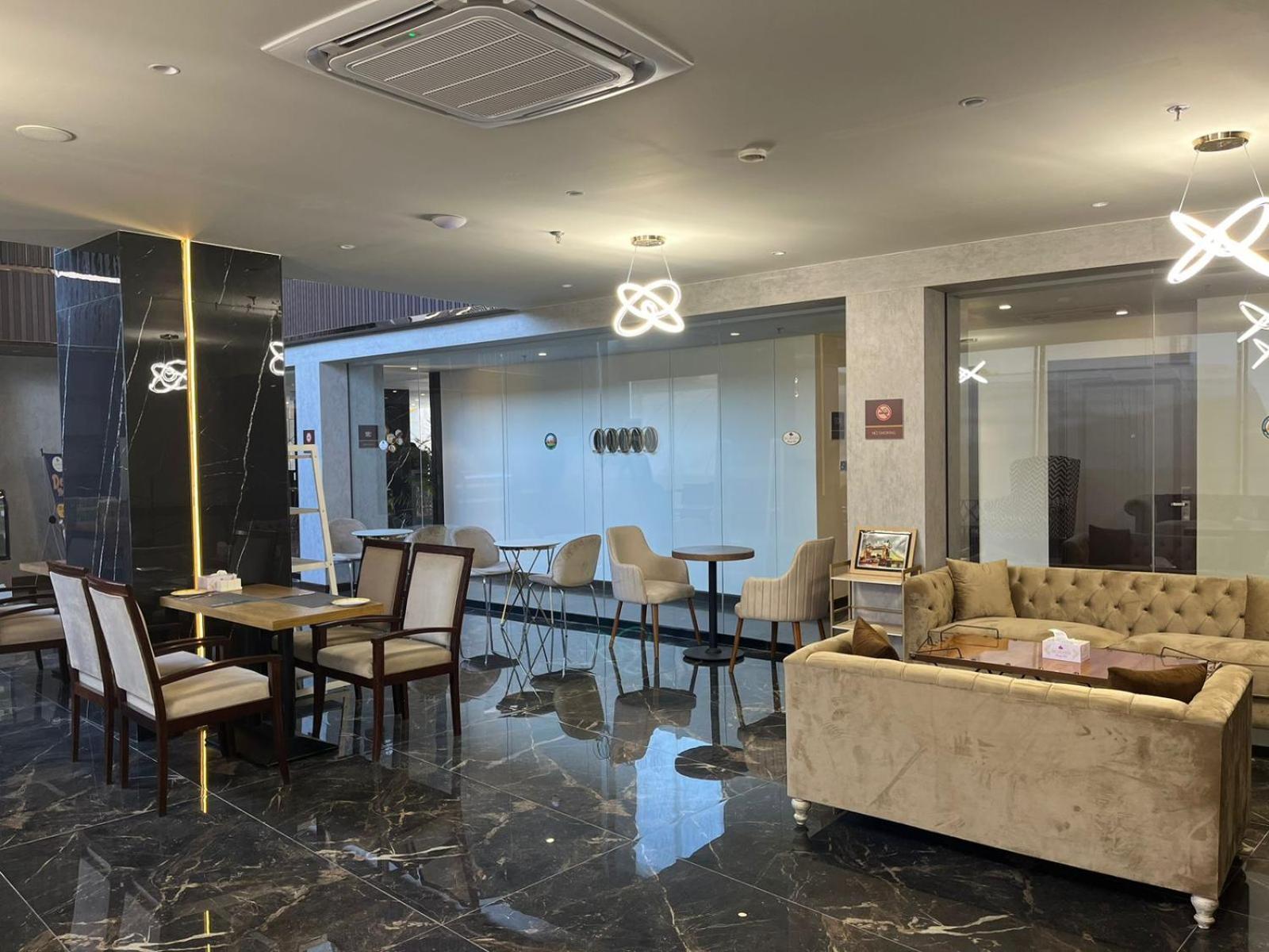 Jacaranda Heights Hotel Islamabad Ngoại thất bức ảnh