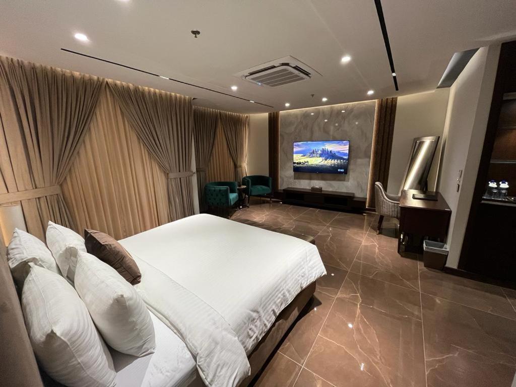Jacaranda Heights Hotel Islamabad Ngoại thất bức ảnh